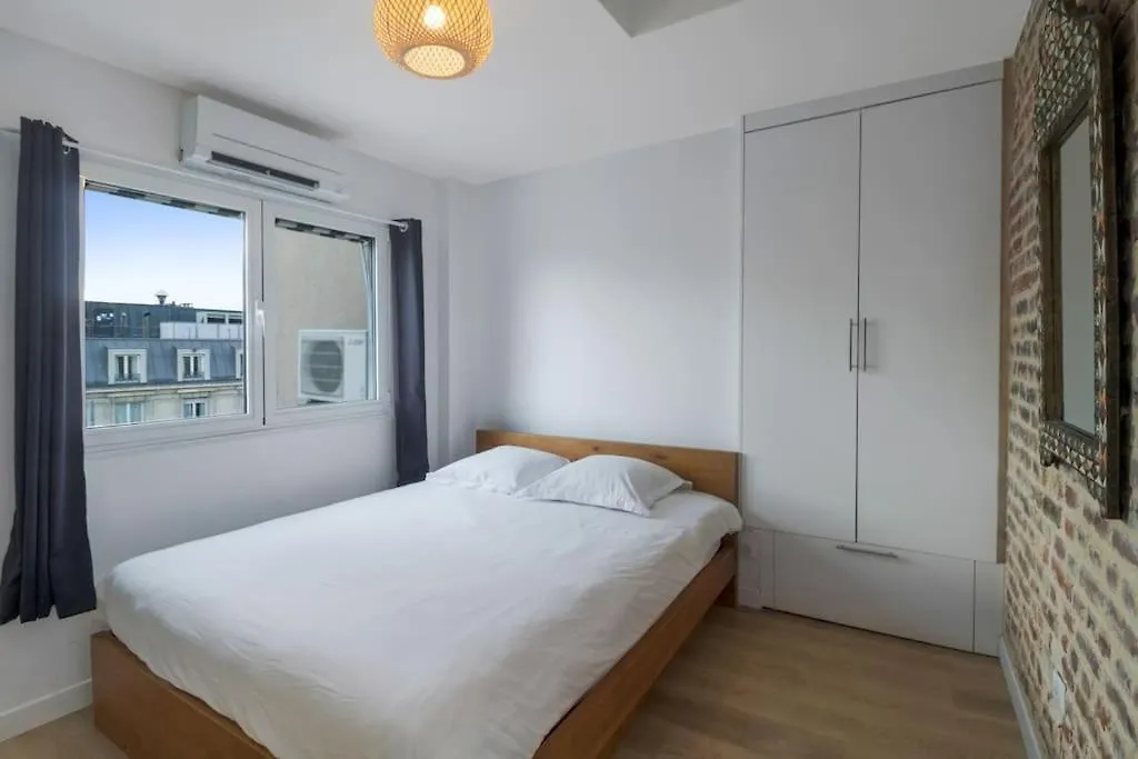 1 Bedroom#haussmann#amazing View#effeiltower#ac Apartment Paris